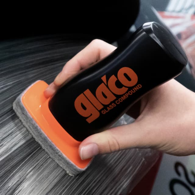 SOFT99 Glaco Glass Compound Roll On очиститель для подготовки стекла
