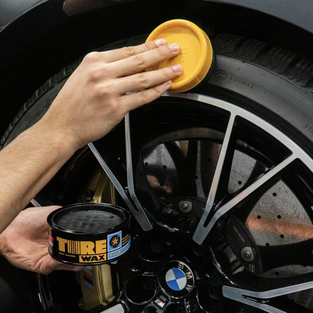 SOFT99 Padangų ir Plastiko Atnaujinimo Priemonė – Tire Black Wax